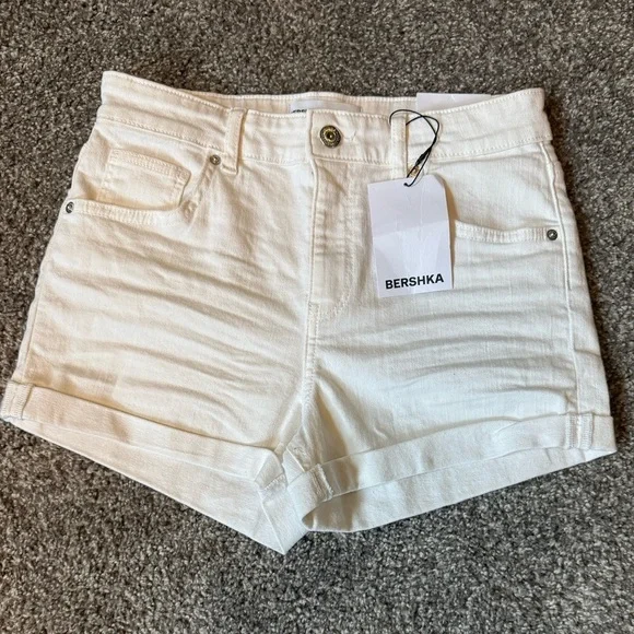 NWT Women’s Bershka White Jean Shorts High-Waisted - Picture 1 of 6